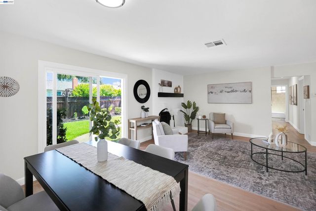 31032 Carroll Ave, Hayward, CA 94544