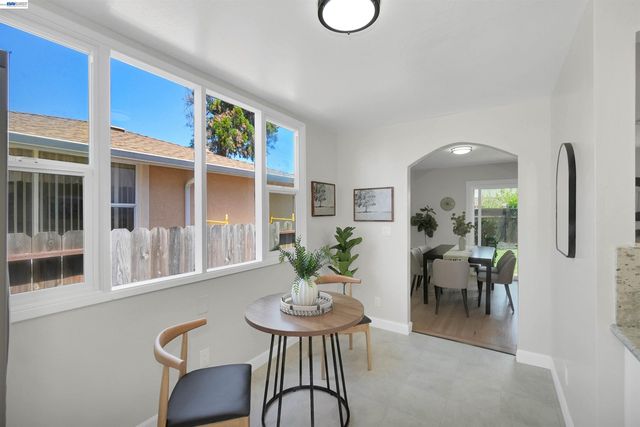 31032 Carroll Ave, Hayward, CA 94544