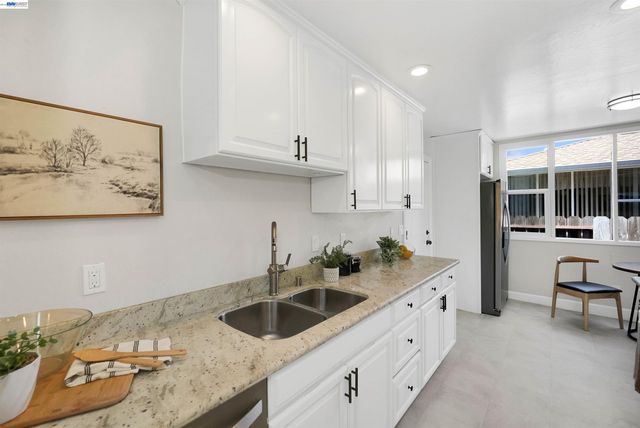 31032 Carroll Ave, Hayward, CA 94544