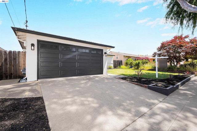 31032 Carroll Ave, Hayward, CA 94544