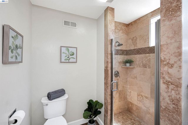 31032 Carroll Ave, Hayward, CA 94544