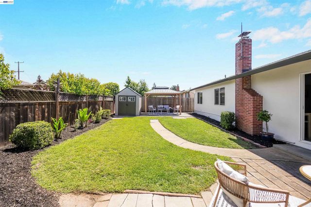 31032 Carroll Ave, Hayward, CA 94544