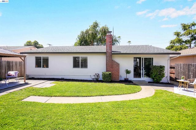 31032 Carroll Ave, Hayward, CA 94544