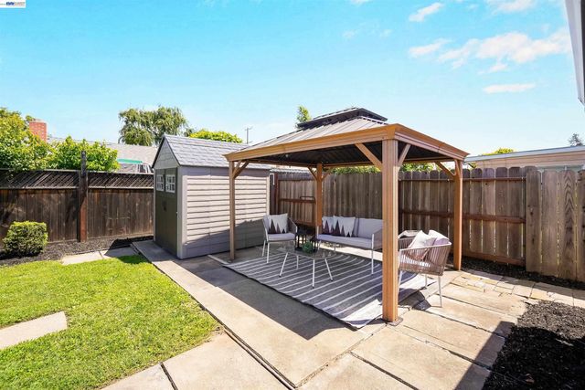 31032 Carroll Ave, Hayward, CA 94544