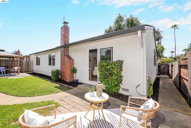 31032 Carroll Ave, Hayward, CA 94544