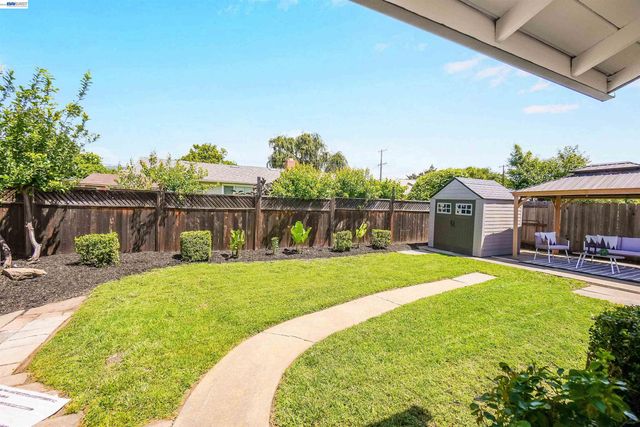 31032 Carroll Ave, Hayward, CA 94544