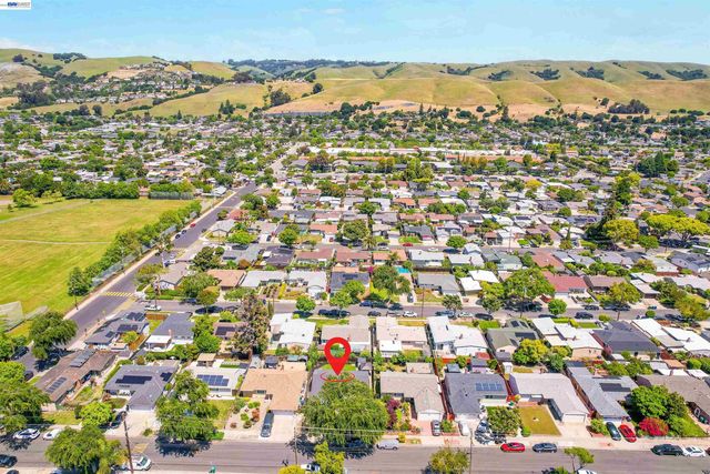 31032 Carroll Ave, Hayward, CA 94544