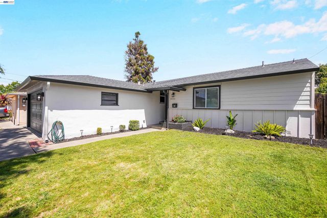 31032 Carroll Ave, Hayward, CA 94544