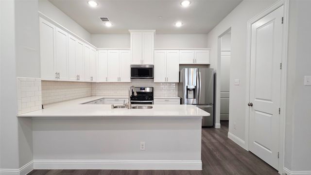 1494 Windermere Way, Farmers Branch, TX 75234