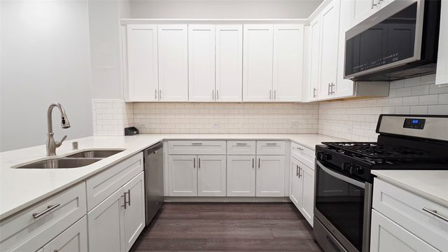 1494 Windermere Way, Farmers Branch, TX 75234