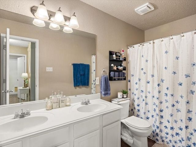 306 Dalhart Court, Weatherford, TX 76086