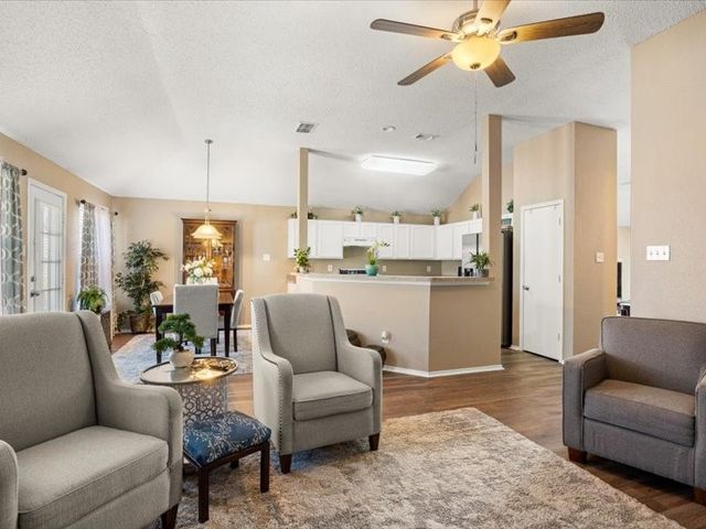 306 Dalhart Court, Weatherford, TX 76086