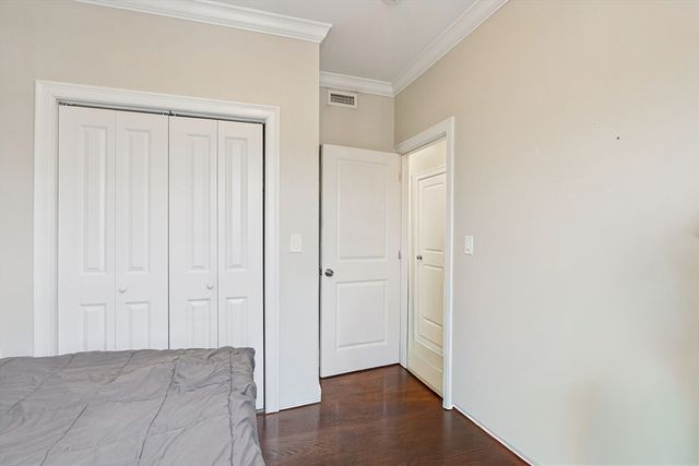 1048 Saratoga St 3, Boston, MA 02128