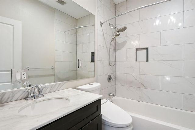 1048 Saratoga St 3, Boston, MA 02128