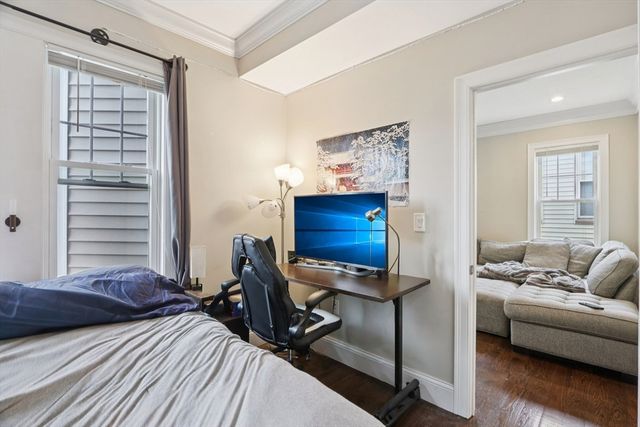 1048 Saratoga St 3, Boston, MA 02128
