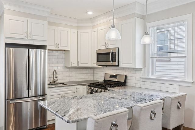 1048 Saratoga St 3, Boston, MA 02128
