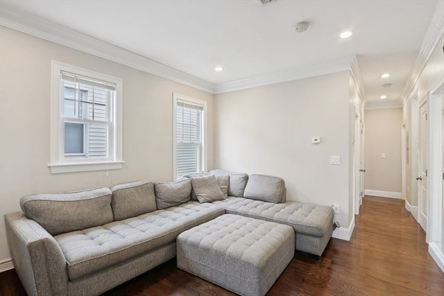 1048 Saratoga St 3, Boston, MA 02128