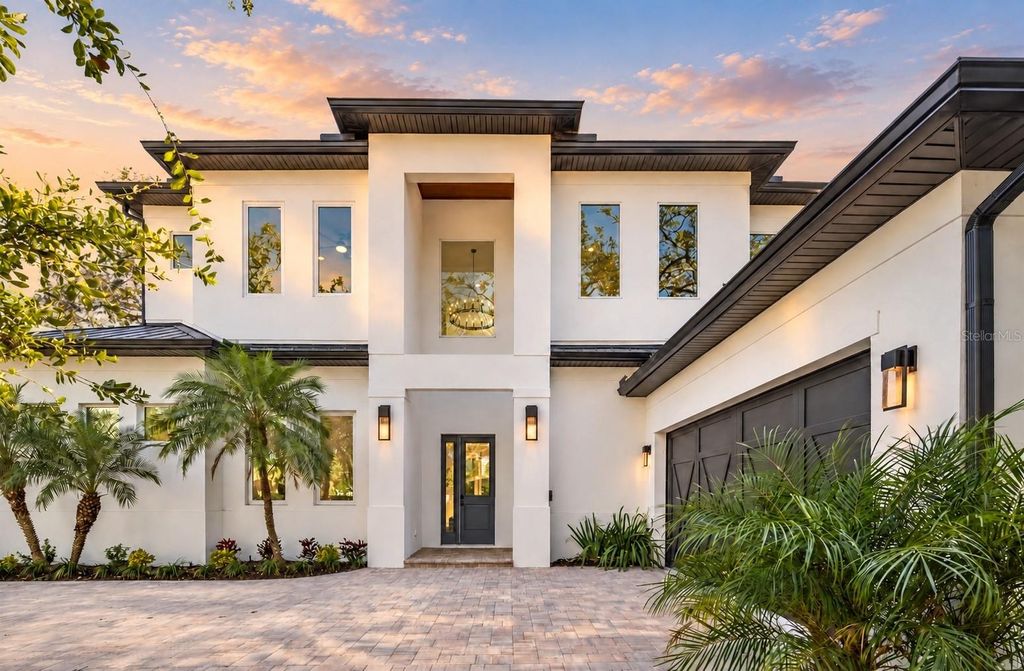 Image 1 of property listing at 2420 FLOYD STREET, Sarasota, FL 34239