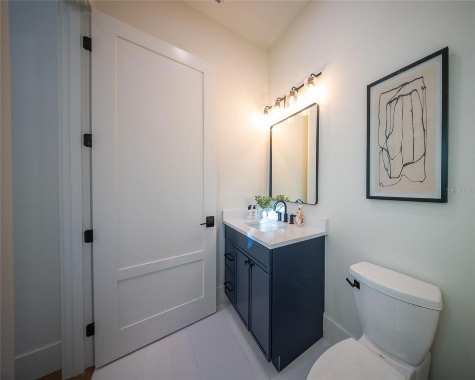 Image 48 of property listing at 2420 FLOYD STREET, Sarasota, FL 34239