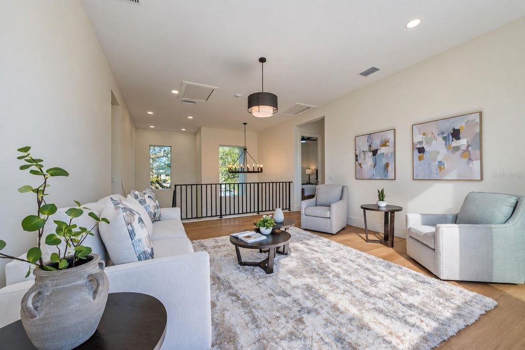 Image 53 of property listing at 2420 FLOYD STREET, Sarasota, FL 34239