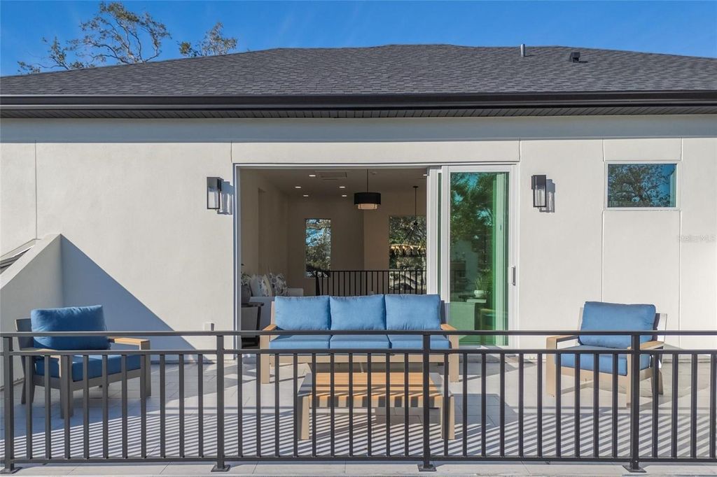Image 56 of property listing at 2420 FLOYD STREET, Sarasota, FL 34239