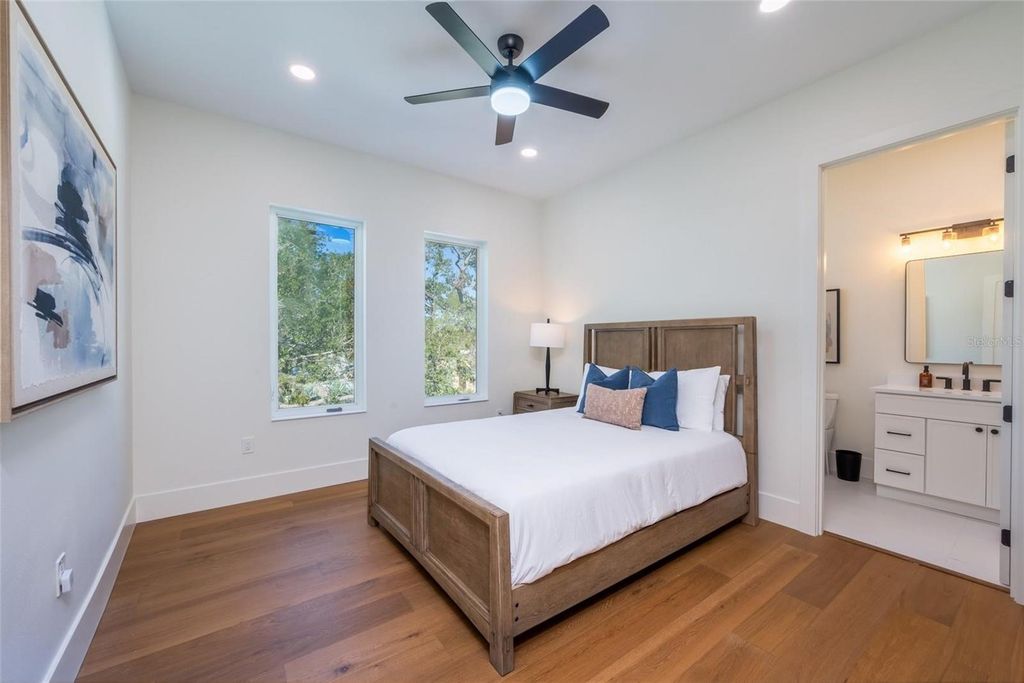 Image 58 of property listing at 2420 FLOYD STREET, Sarasota, FL 34239