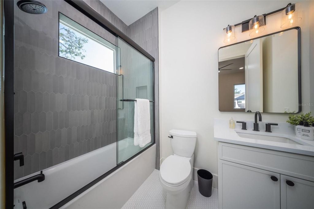 Image 66 of property listing at 2420 FLOYD STREET, Sarasota, FL 34239