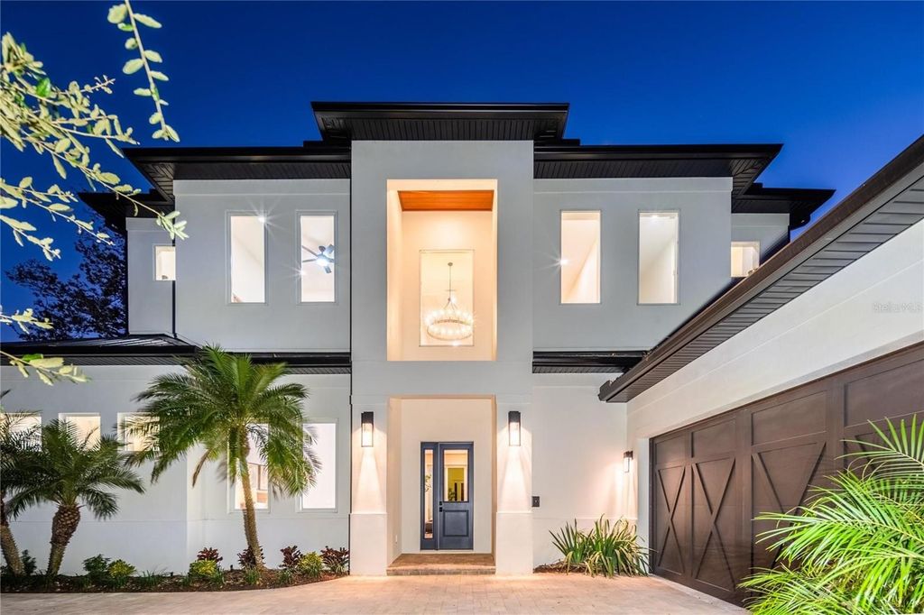 Image 74 of property listing at 2420 FLOYD STREET, Sarasota, FL 34239