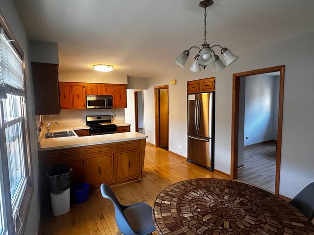 6404 W Dakin Street 2, Chicago, IL 60634