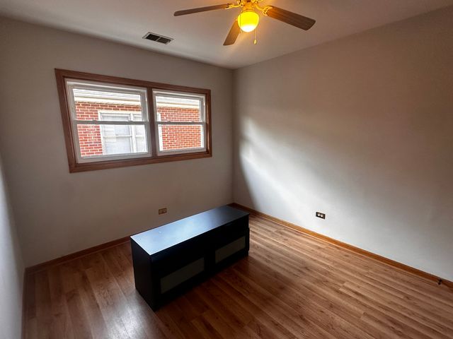 6404 W Dakin Street 2, Chicago, IL 60634