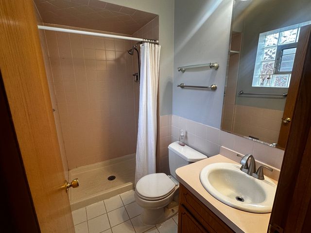 6404 W Dakin Street 2, Chicago, IL 60634