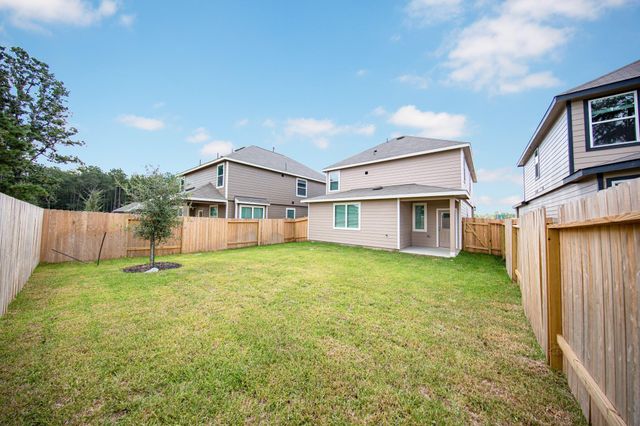 3801 Alexus Drive, Conroe, TX 77301