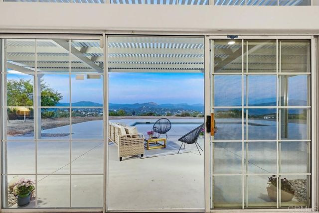 974 Bremen Way, Alpine, CA 91901