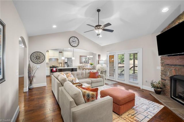 242 Deerwood Drive, Lexington, NC 27295