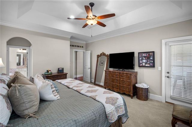 242 Deerwood Drive, Lexington, NC 27295