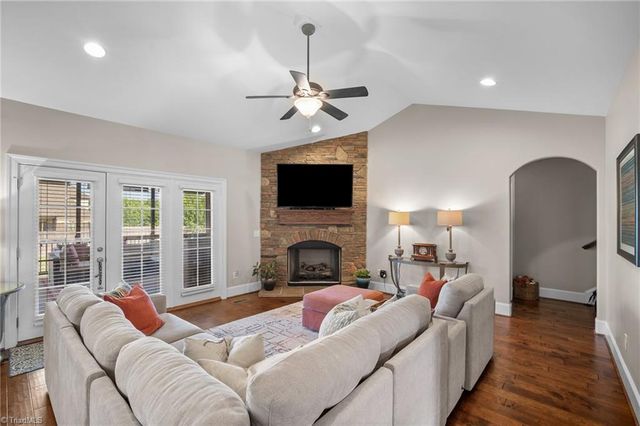 242 Deerwood Drive, Lexington, NC 27295