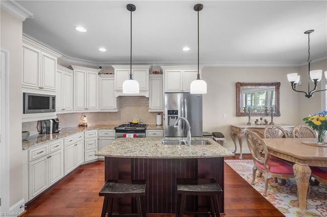 242 Deerwood Drive, Lexington, NC 27295