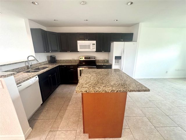 9201 TUDOR DRIVE C212, Tampa, FL 33615