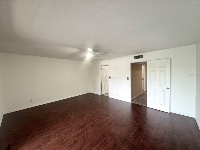 9201 TUDOR DRIVE C212, Tampa, FL 33615