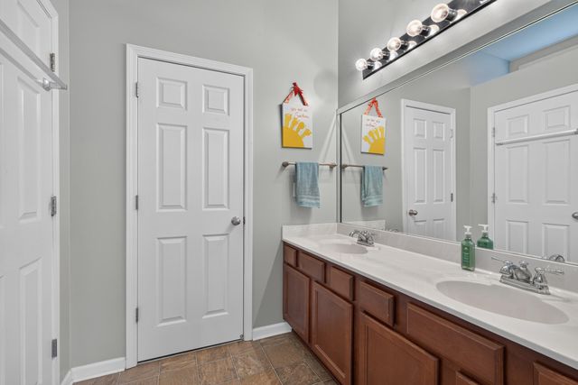 632 Skyview Lane, Lexington, KY 40511