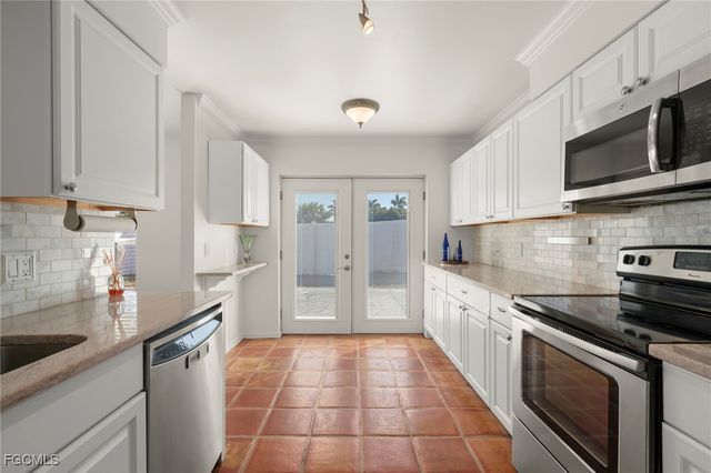 15068 Cloverdale DR, Fort Myers, FL 33919