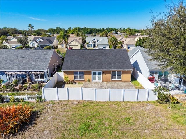 15068 Cloverdale DR, Fort Myers, FL 33919