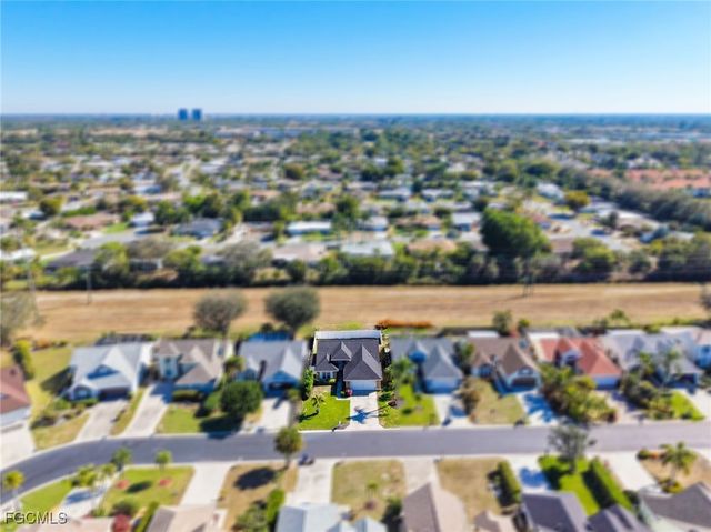 15068 Cloverdale DR, Fort Myers, FL 33919