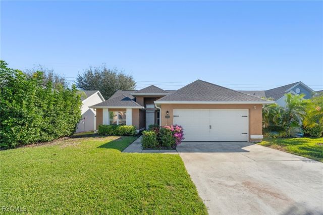 15068 Cloverdale DR, Fort Myers, FL 33919