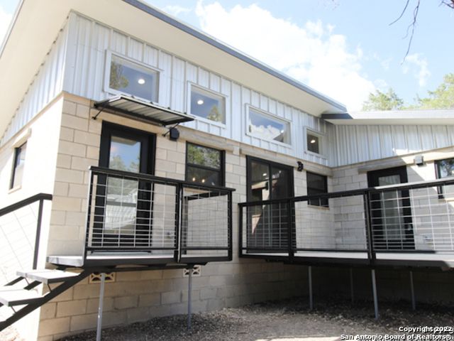 242 WHITE BASS DR, Lakehills, TX 78063