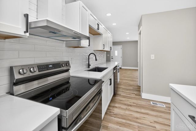 2033 Sundale Avenue, North College Hill, OH 45239