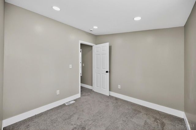 2033 Sundale Avenue, North College Hill, OH 45239