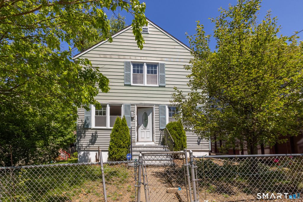 166 Earl Avenue, Bridgeport, CT 06606