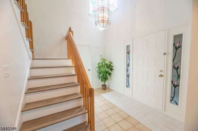 21 Carriage Pl, Edison Twp., NJ 08820