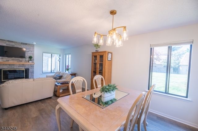 21 Carriage Pl, Edison Twp., NJ 08820